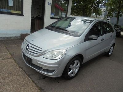 Mercedes B200