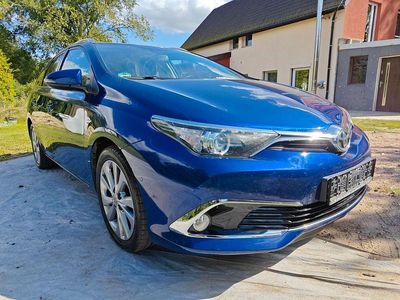 Toyota Auris Touring Sports