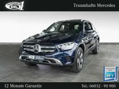 Używany Mercedes GLC220 Night 194 KM (142 kW) 2021 Niebieski SUV