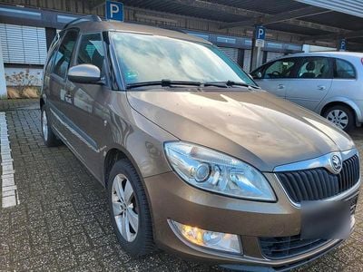 Gebraucht VW Golf Sportsvan 85 PS (62 kW) 2013 Braun Van / Kleinbus