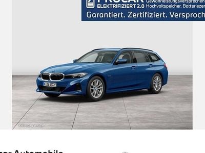 Blau Gebraucht 2022 BMW 330e Sport Line Kombi | 32.880 € (Guter Preis)