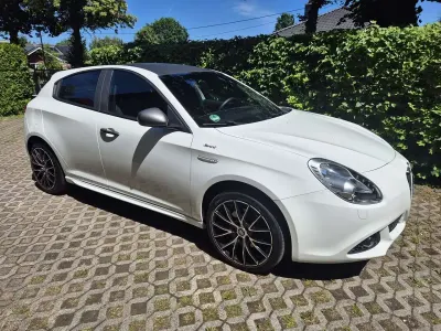 Gebraucht Alfa Romeo Giulietta Sprint 150 PS (110 kW) 2015 Weiß Kleinwagen