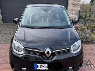 Second-hand Renault Twingo Intens 30 kW (42 CP) 2022 Negru Hatchback