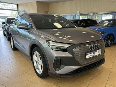 Grau taifungrau metallic (metallic) Gebraucht 2023 Audi e-tron Advanced SUV | 27.000 € (Guter Preis)