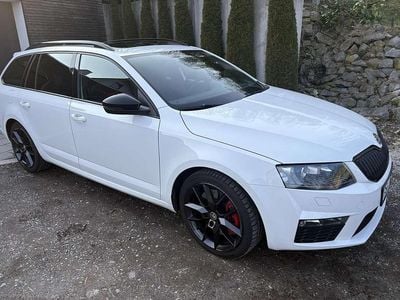 Gebraucht Skoda Octavia RS 184 PS (135 kW) 2015 Weiß Kleinwagen