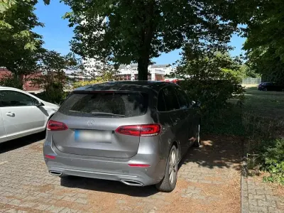 Gebraucht Mercedes C180 190 PS (139 kW) 2020 Grau Limousine