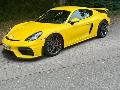 Porsche Cayman GT4