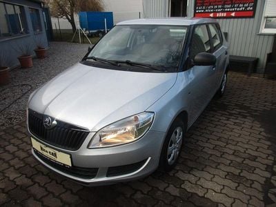 Gebraucht Skoda Fabia Active 60 PS (44 kW) 2015 Silber Kleinwagen