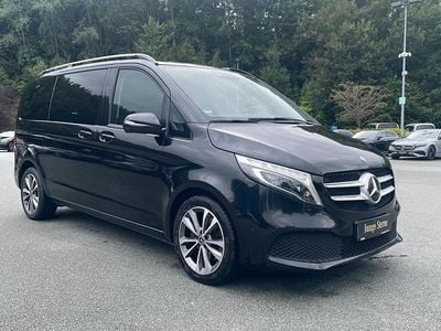 Mercedes V220