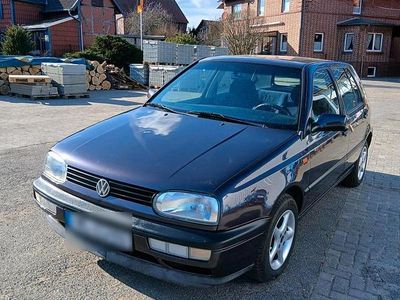 Gebraucht VW Golf III 90 PS (66 kW) 1993 Blau Limousine