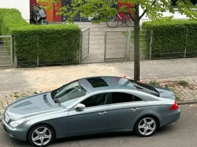 Gebraucht Mercedes CLS500 306 PS (225 kW) 2004 Grau Limousine