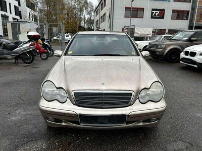 Mercedes C200