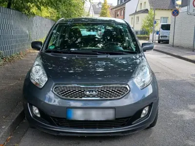 Gebraucht Kia Venga 128 PS (94 kW) 2011 Grau Kleinwagen
