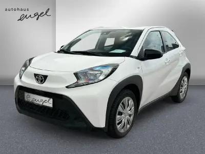 Gebraucht Toyota Aygo X Business Edition 72 PS (52 kW) 2024 Super white 2 SUV
