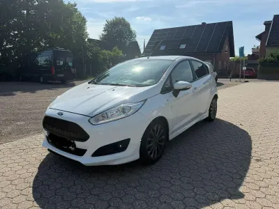 Gebraucht Ford Fiesta ST-Line 101 PS (74 kW) 2017 Weiß Kleinwagen