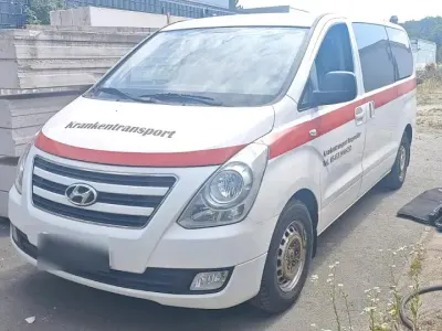 Gebraucht Hyundai H-1 136 PS (100 kW) 2015 Weiß Van / Kleinbus