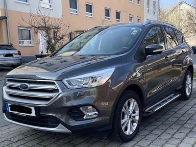 Gebraucht Ford Kuga Titanium 150 PS (110 kW) 2018 Schwarz SUV