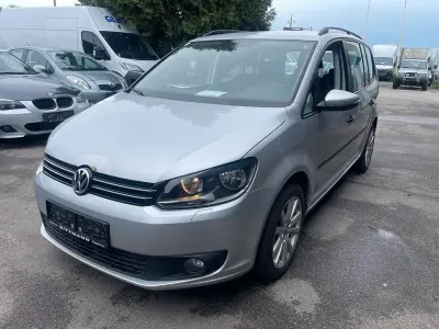 Gebraucht VW Touran Cup 105 PS (77 kW) 2014 Silber Van / Kleinbus