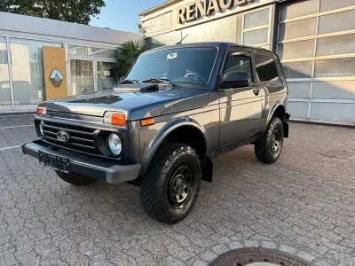 Gebraucht Lada niva 83 PS (61 kW) 2021 Grau SUV