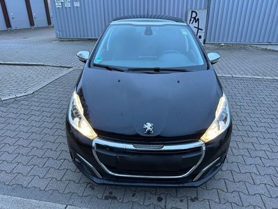 gebraucht Peugeot 208 1.2 Klima/Sitzheizung/PDC/Tempomat/Panorama