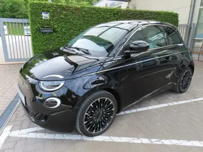 Gebraucht Fiat 500e La Prima 86 kW (118 PS) 2023 Schwarz