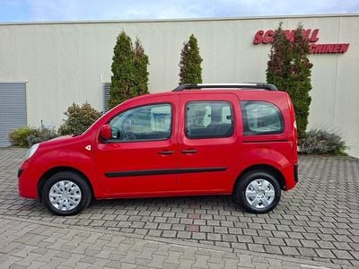 Gebraucht Renault Kangoo Happy Family 90 PS (66 kW) 2010 Rot Kombi
