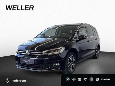 Second-hand VW Touran Highline 150 CP (110 kW) 2023 Negru Monovolum