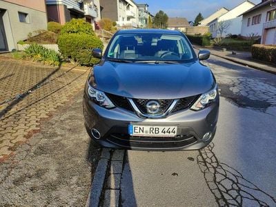 Grau Gebraucht 2014 Nissan Qashqai Acenta SUV | 10.900 € (Guter Preis)