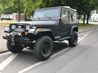 Second-hand Jeep Wrangler 110 CP (80 kW) 1988 Verde SUV