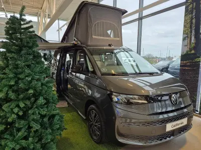 Neu VW T7 Coast 204 PS (150 kW) 2026 Van
