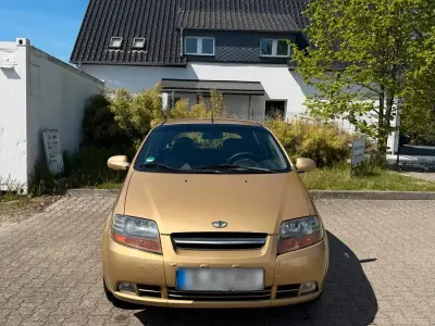 Second-hand Chevrolet Kalos 60 CP (44 kW) 2003 Auriu Hatchback