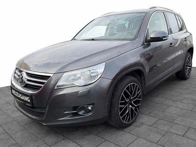 Gebraucht VW Tiguan Team 147 PS (108 kW) 2011 Grau SUV