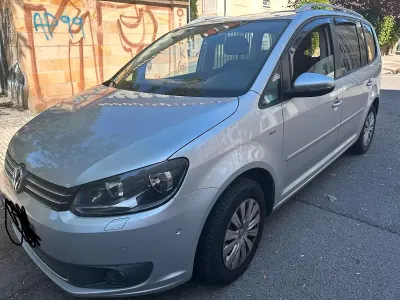 Gebraucht VW Touran Cup 105 PS (77 kW) 2015 Grau Van / Kleinbus
