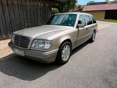 Second-hand Mercedes E320 220 CP (161 kW) 1994 Andere farben Break