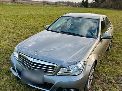 Gebraucht Mercedes C180 156 PS (114 kW) 2012 Silber Limousine