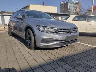 Gebraucht VW Passat Basis 150 PS (110 kW) 2020 Silber Kombi