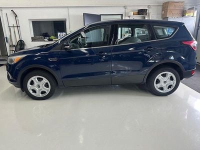 Usata Ford Kuga Trend 150 CV (110 kW) 2017 Blu SUV