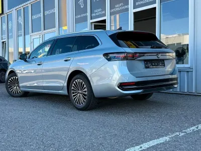 Neu VW Passat 150 PS (110 kW) 2025 Silber Kombi