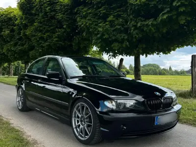 Używany BMW 325 Sport Line 191 KM (140 kW) 2002 Czarny Sedan/Limuzyna