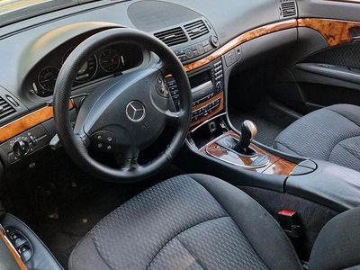 Mercedes E270