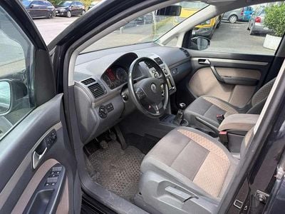 VW Touran Cross