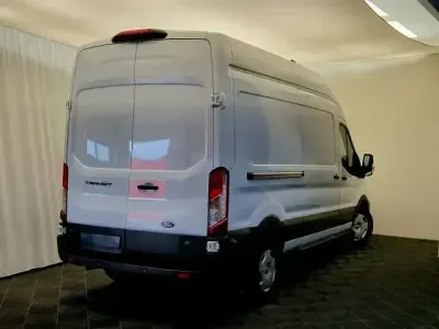 Używany Ford Transit 131 KM (96 kW) 2024 Biały Minivan