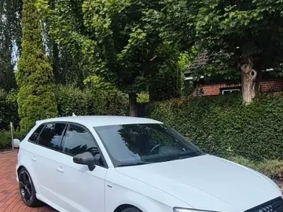 Gebraucht Audi A3 Sport 184 PS (135 kW) 2017 Weiß Limousine