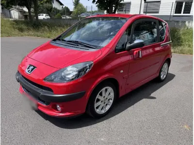 Gebraucht Peugeot 1007 109 PS (80 kW) 2008 Rot Van / Kleinbus