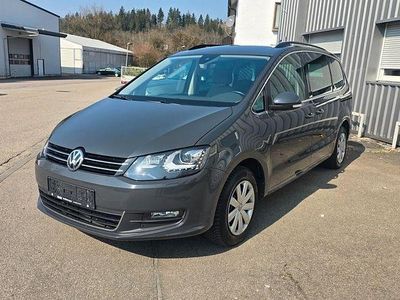 Gebraucht VW Sharan Comfortline 177 PS (130 kW) 2019 Grau Van / Kleinbus