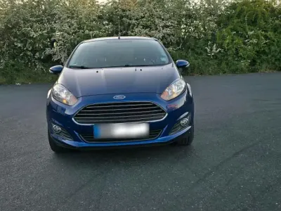 Gebraucht Ford Fiesta 82 PS (60 kW) 2015 Blau Kleinwagen
