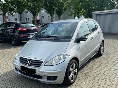 Second-hand Mercedes A180 109 CP (80 kW) 2008 Argintiu Hatchback