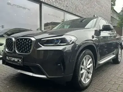 Gebraucht BMW X4 Performance 190 PS (139 kW) 2022 Sophistograu (metallic) SUV