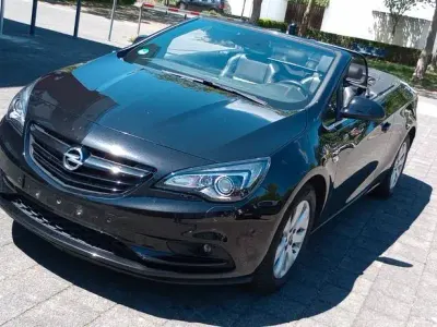 Gebraucht Opel Cascada 170 PS (125 kW) 2019 Black meet kettle Cabrio