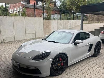 Porsche Cayman S